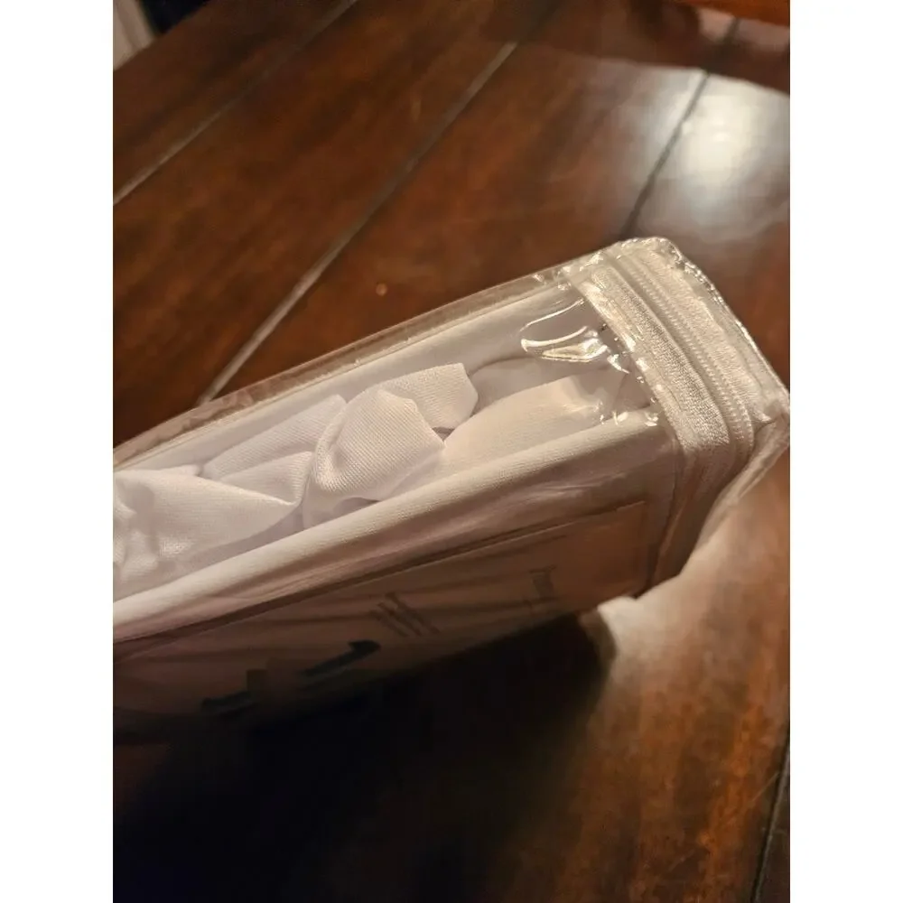 NWT Twin mattress cover